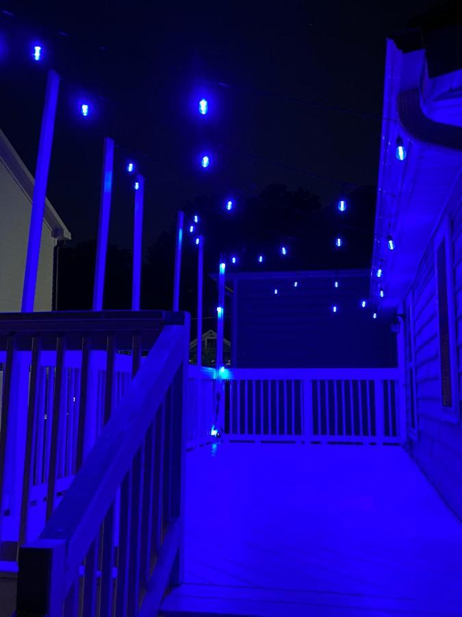 Modern 3-Bedroom, Big Fence Yard, Pets Stay Free Durham Ngoại thất bức ảnh